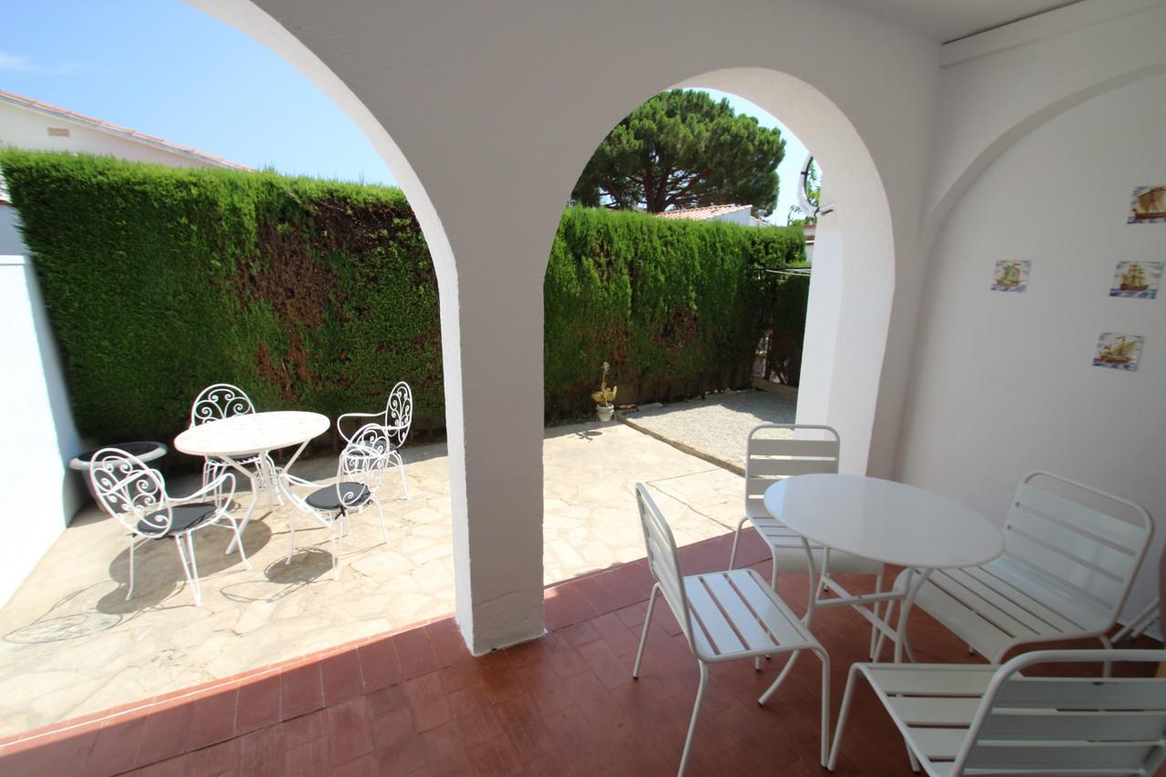 Apartamento Luisa กัมบริลส์ ภายนอก รูปภาพ